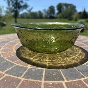 Vintage Indiana Glass Daisy Pattern Avocado Serving or Vegetable Bowl MCM